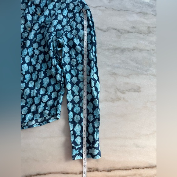 Lilly Pulitzer Sea View 100% Linen Shirt Low Tide Navy Size XS - Picture 9 of 11